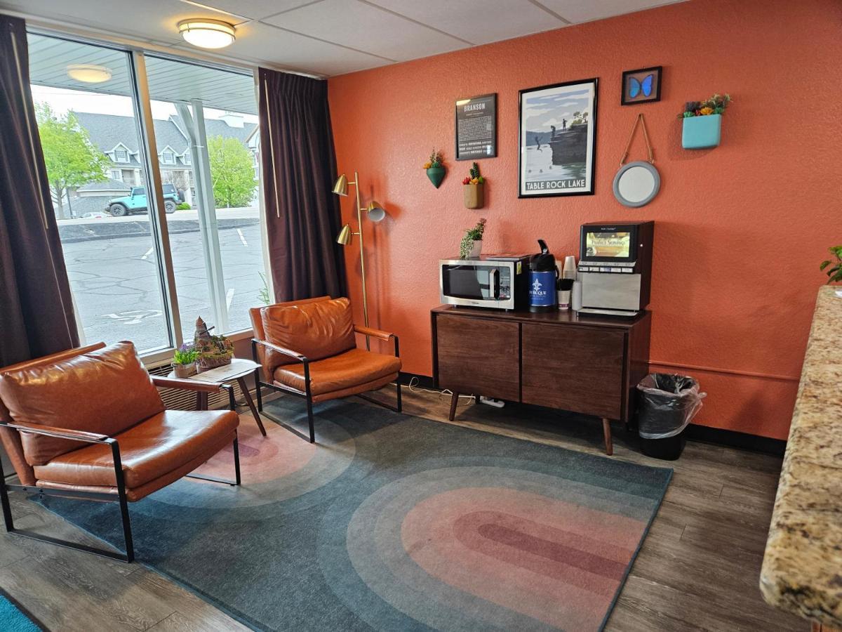 The Retro Hotel Бренсън Екстериор снимка